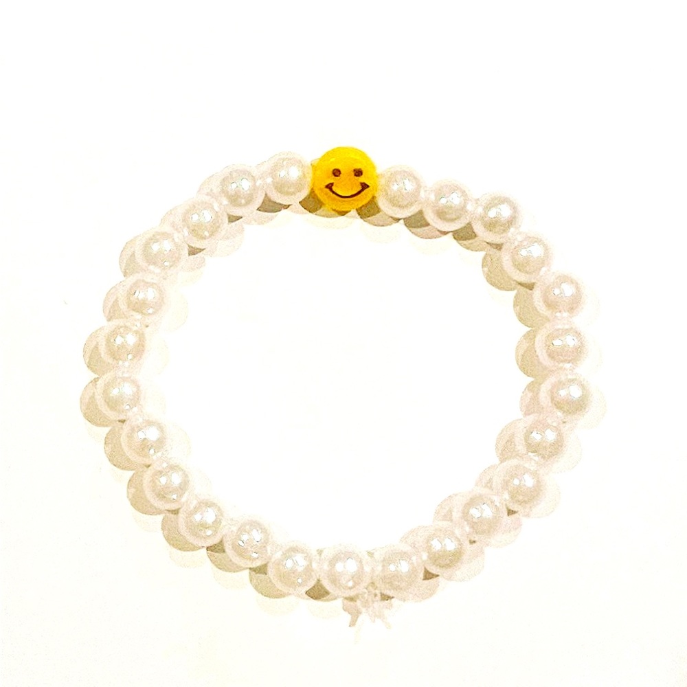 Faux Pearls smiley face bracelet